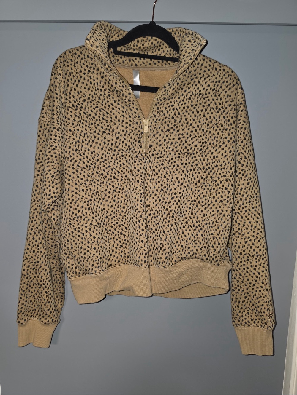 Women’s fabletics leopard sweatsuit